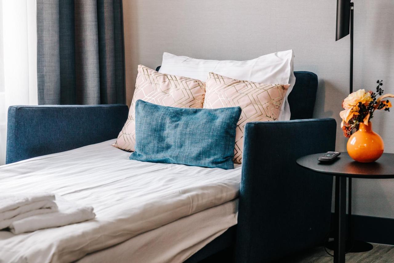 Amsterdam Hotel 3*