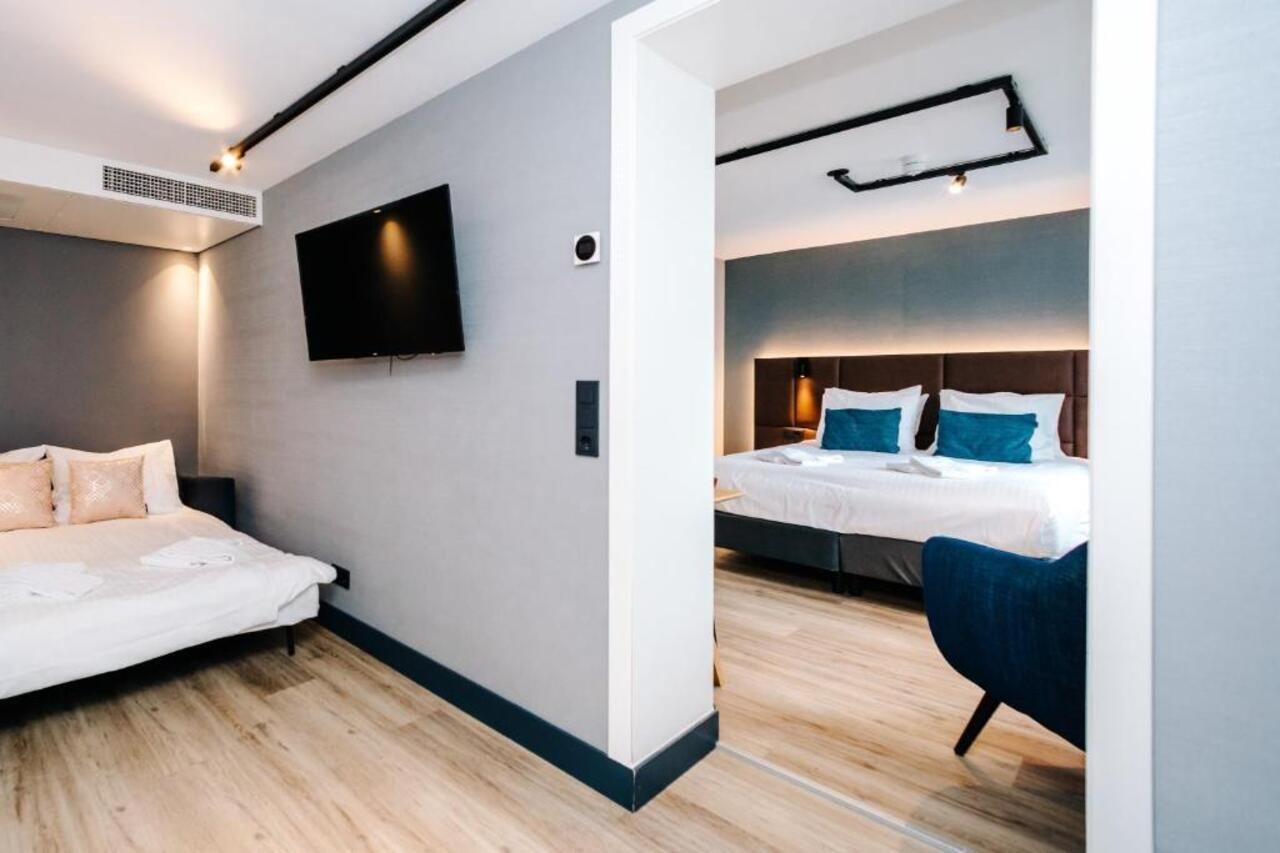 Amsterdam Hotel 3*